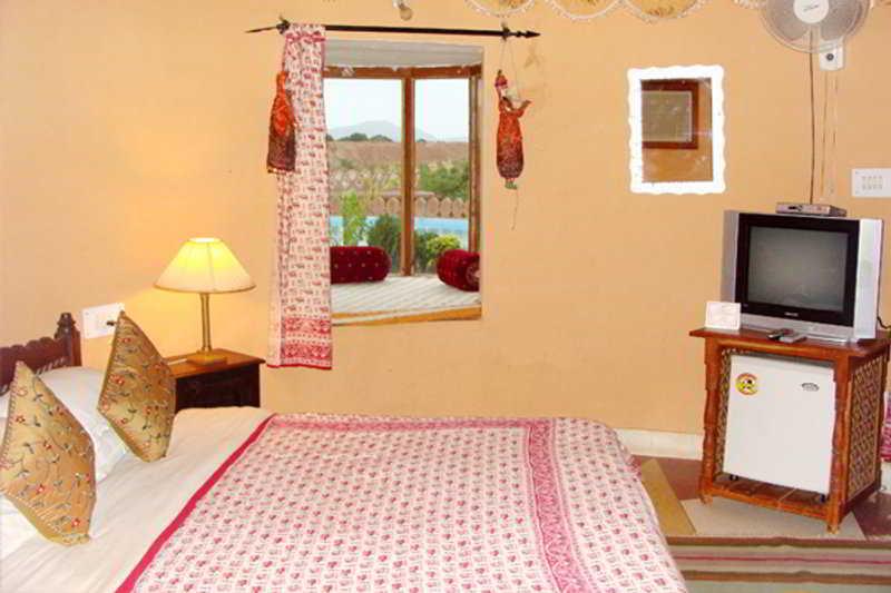 Regenta Resort Pushkar Fort Exterior photo